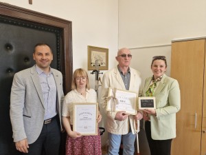 IMG-906488922181538b42337e98cc6db0d1-V